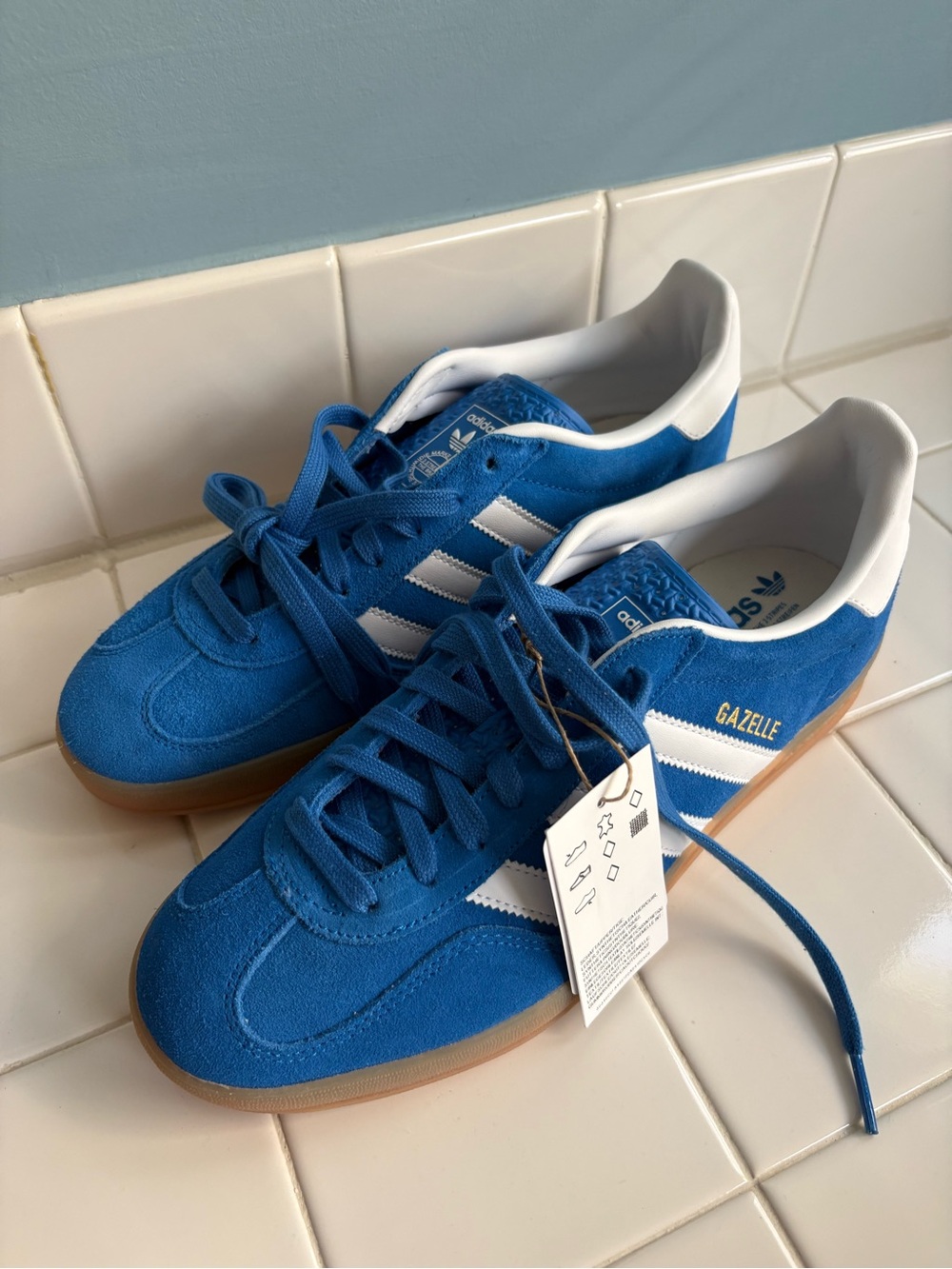 NWOB Men’s Adidas Gazelle Indoor Blue Bird Gum White JI2061 Size 9